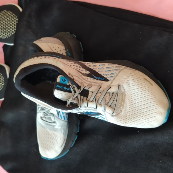Brooks Adrenaline GTS 21 Men Size 7 Running ShoesWhite/Blue